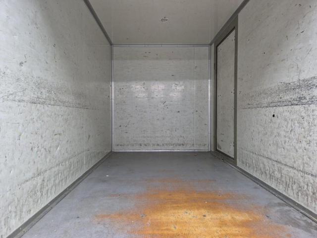 5121000755R17.jpg