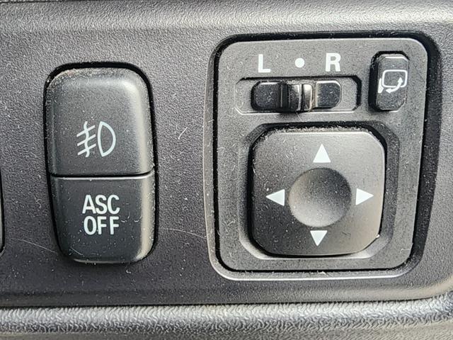 0403642A30260221W00211.jpg