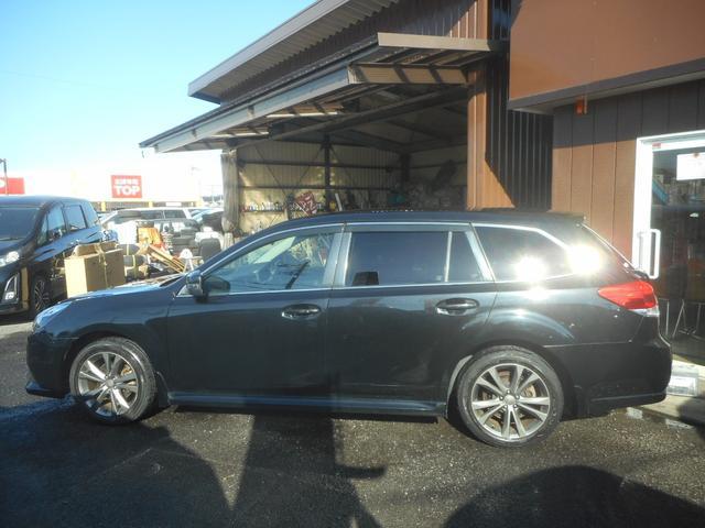 0541033A30251129W00107.jpg