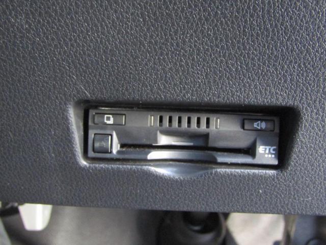 0560837A30251113W00318.jpg