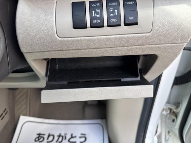 0501637A30260309W00317.jpg
