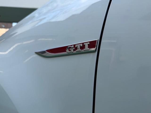 22780571_carP_l_2.jpg
