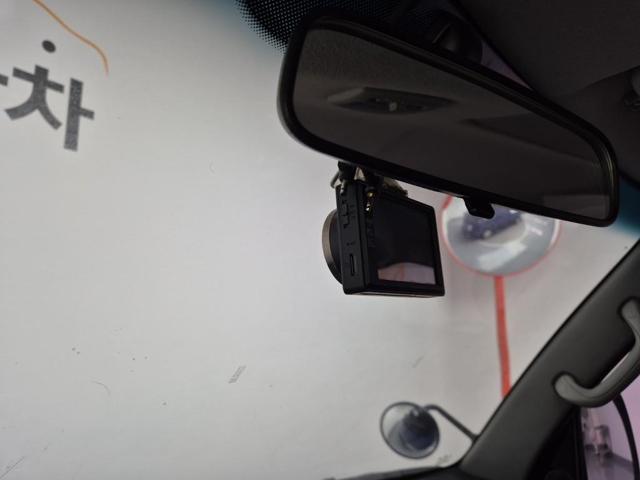 5111500879R15.jpg