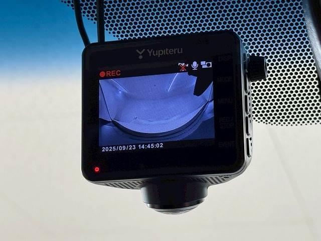20118656_carP_l_2.jpg
