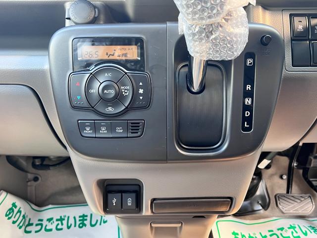 0500338A30260214W00115.jpg