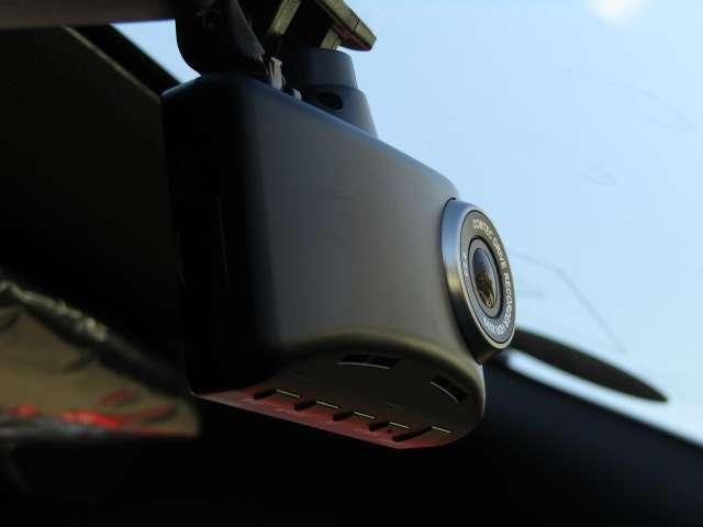 22200837_carP_l_7.jpg