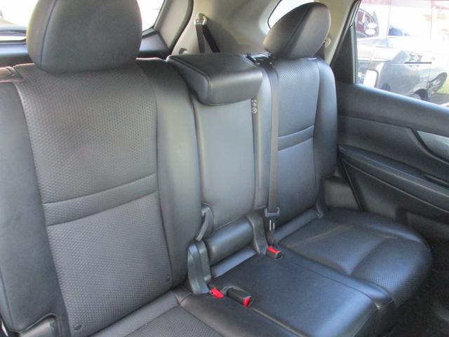 0902445A30251207W00410.jpg
