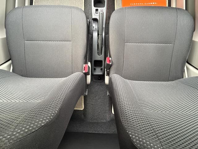 0708929A30250904W00817.jpg