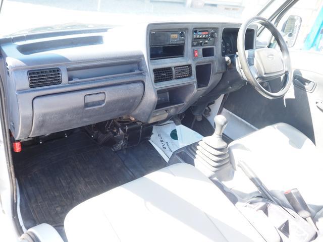 0904095A30260222W00216.jpg