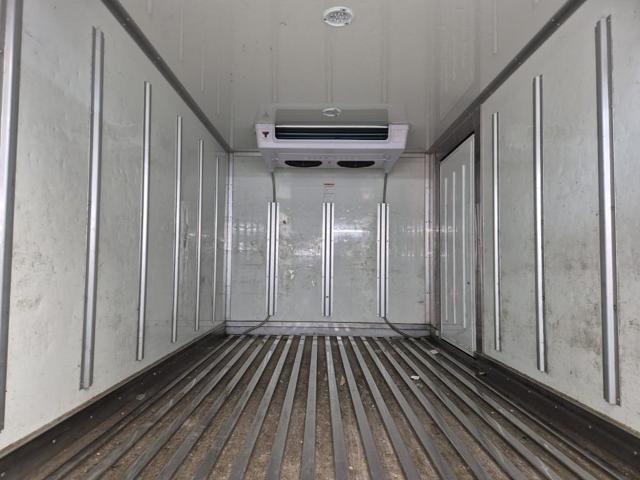 5101501738R18.jpg