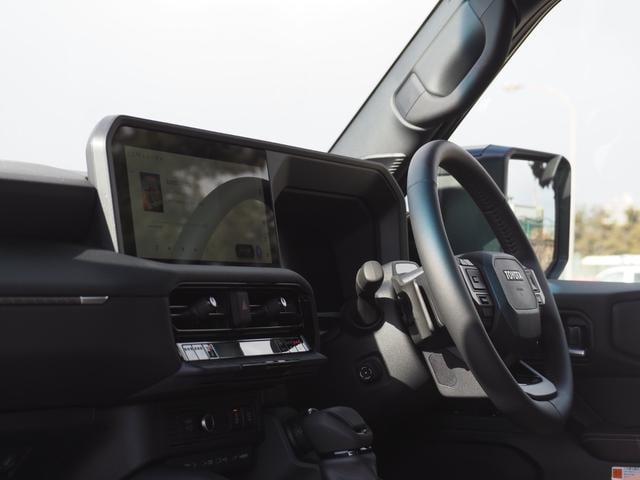 0704393A30250518W00213.jpg