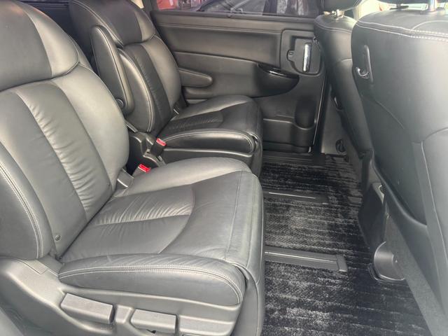 0403606A30250828W00114.jpg