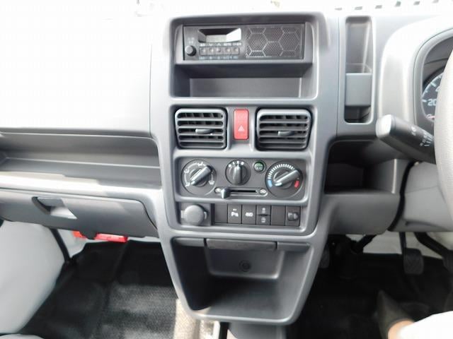 1101872A30250918W00216.jpg