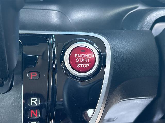 1101893A30251001W00107.jpg