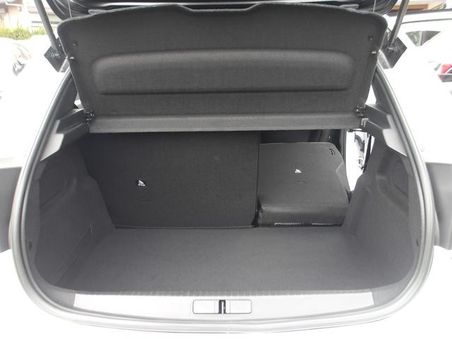 0561089A30260207W00118.jpg