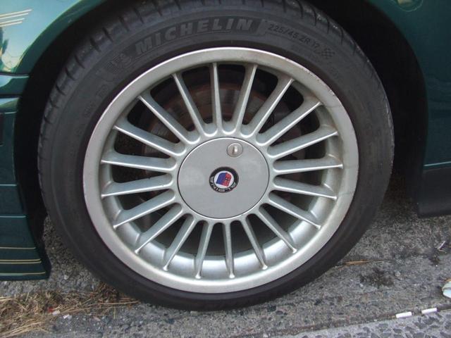 9540029A30251203W00211.jpg