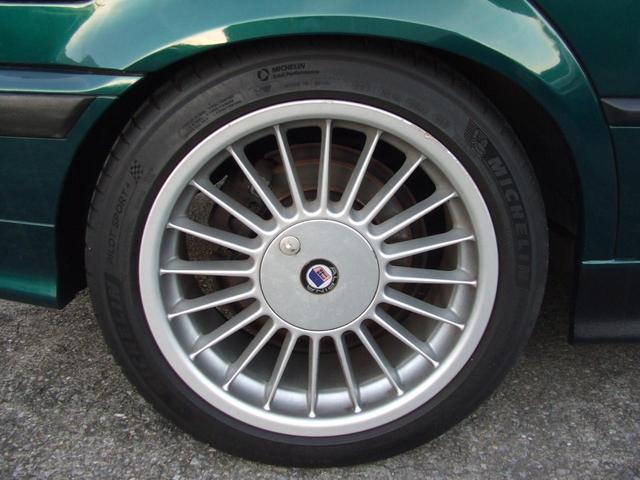 9540029A30251203W00213.jpg