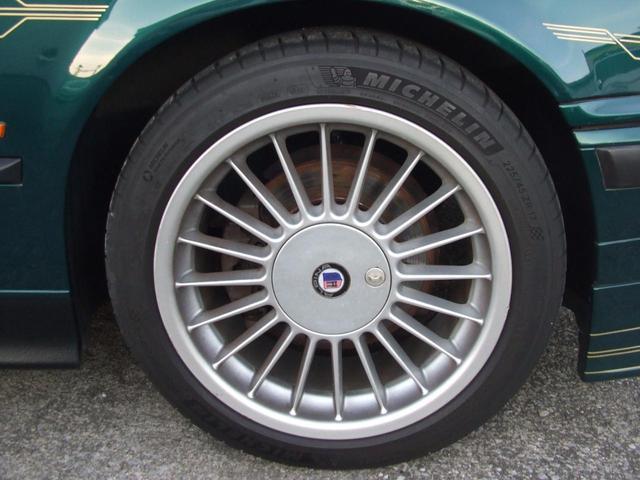 9540029A30251203W00214.jpg