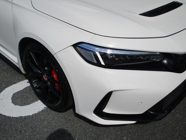 9800006A30260409W00109.jpg
