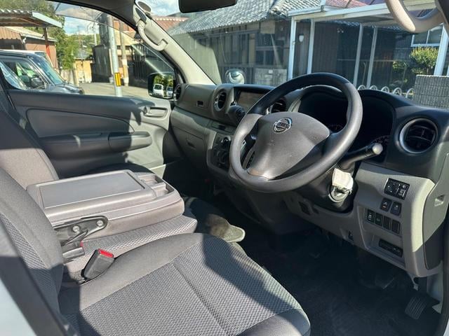 0704316A30250930W00119.jpg