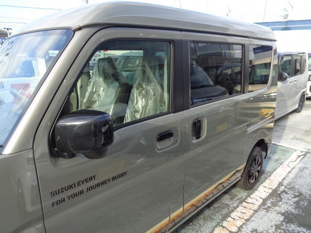 20008683_carP_l_18.jpg