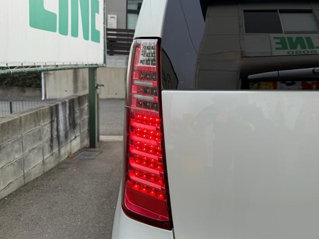 0800953A30260219W00115.jpg