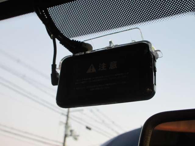 20762529_carP_l_12.jpg