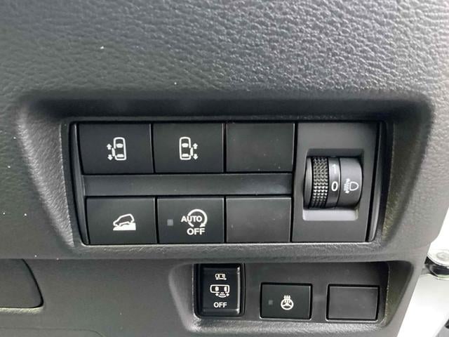 0700828A30250920W00210.jpg