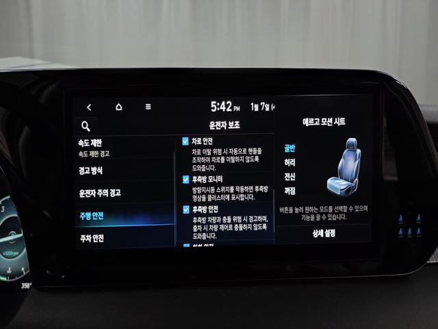 5cc772f05870c3eaa1e4f5d2ae84e627.jpeg