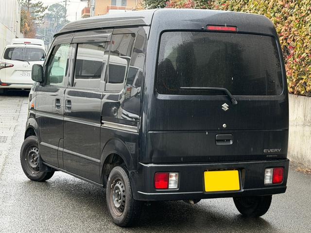 0530255A30260207W00102.jpg