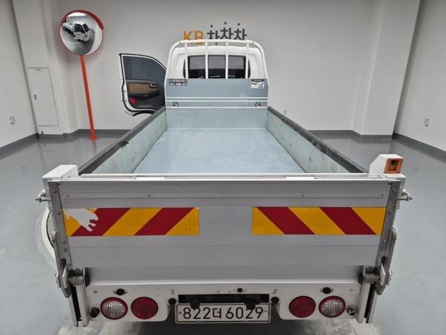 6021002464R17.jpg