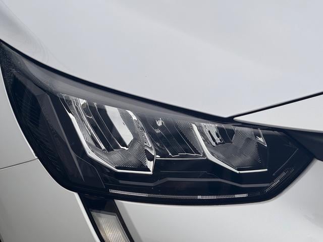 0208956A30250925W00113.jpg