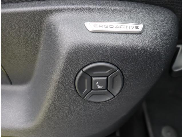 1000039A30260209W00108.jpg