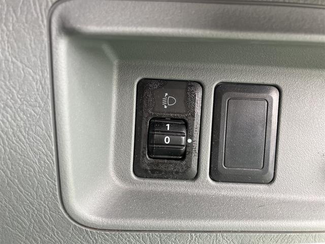 9031205A30251222W00208.jpg