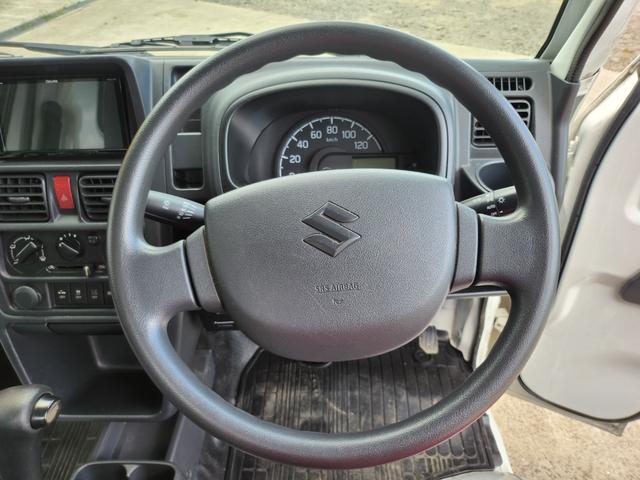 0804442A30250529W00114.jpg