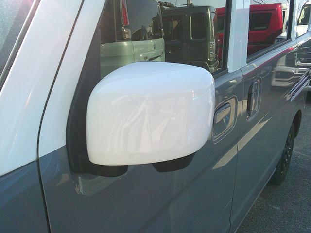 0709078A30260217W00113.jpg