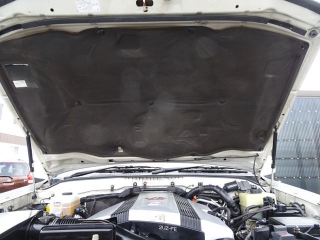 0903736A30250911W00119.jpg