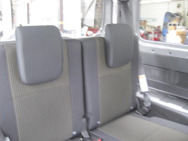 1101641A30250610W00110.jpg