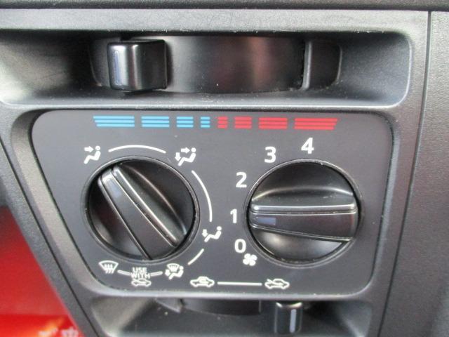 0610087A30251102W00113.jpg