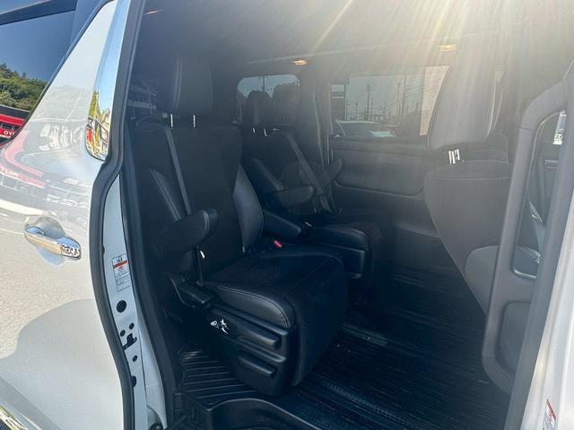 1000819A30250424W00216.jpg