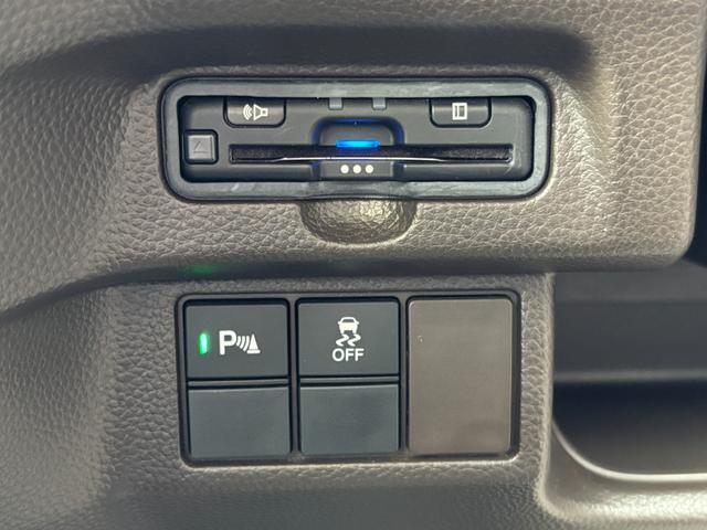 0400041A30250727W00407.jpg