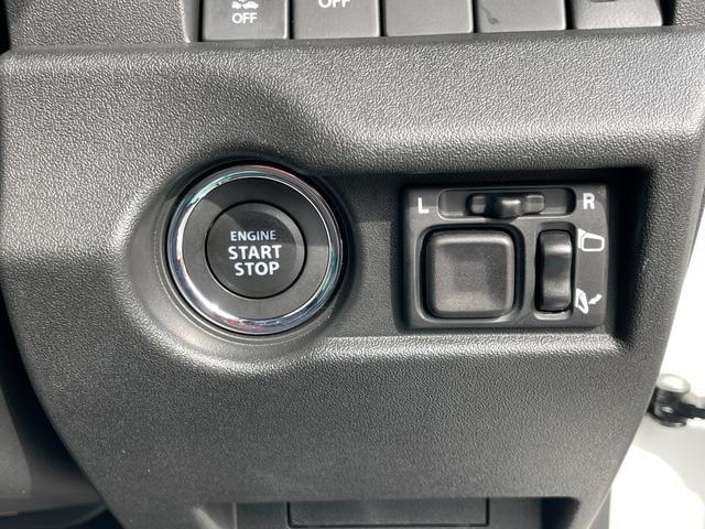 0505302A30251113W00105.jpg