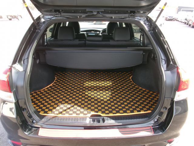 22492085_carP_l_18.jpg