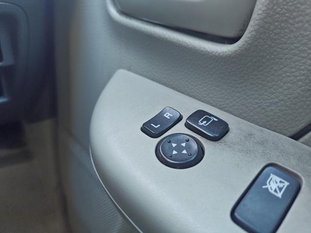 0708604A30251029W00119.jpg