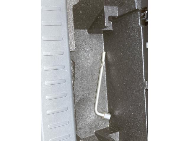 0209236A30250425W00119.jpg