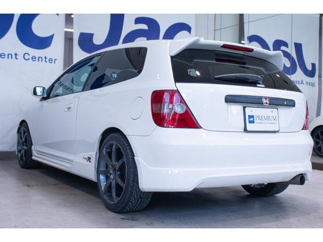 21874274_carP_l_6.jpg