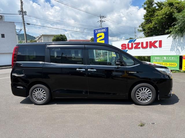 0804637A30250905W00105.jpg