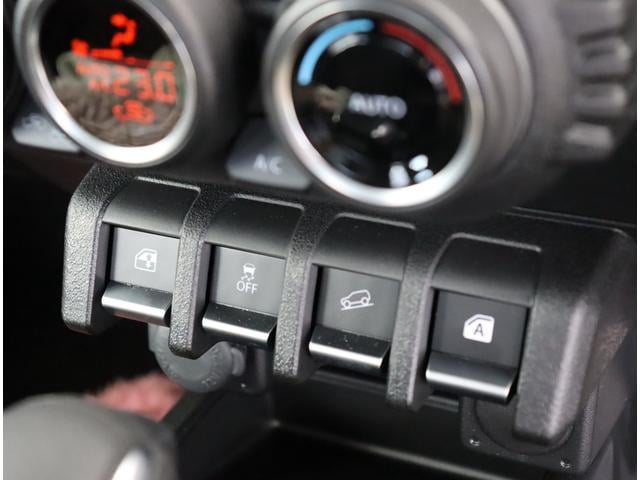 0501938A30250918W00112.jpg