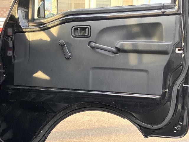 22347912_carP_l_11.jpg