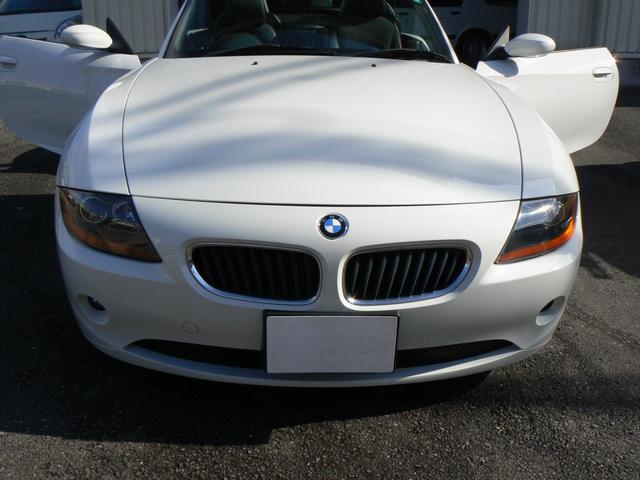 9730083A30231203W00113.jpg